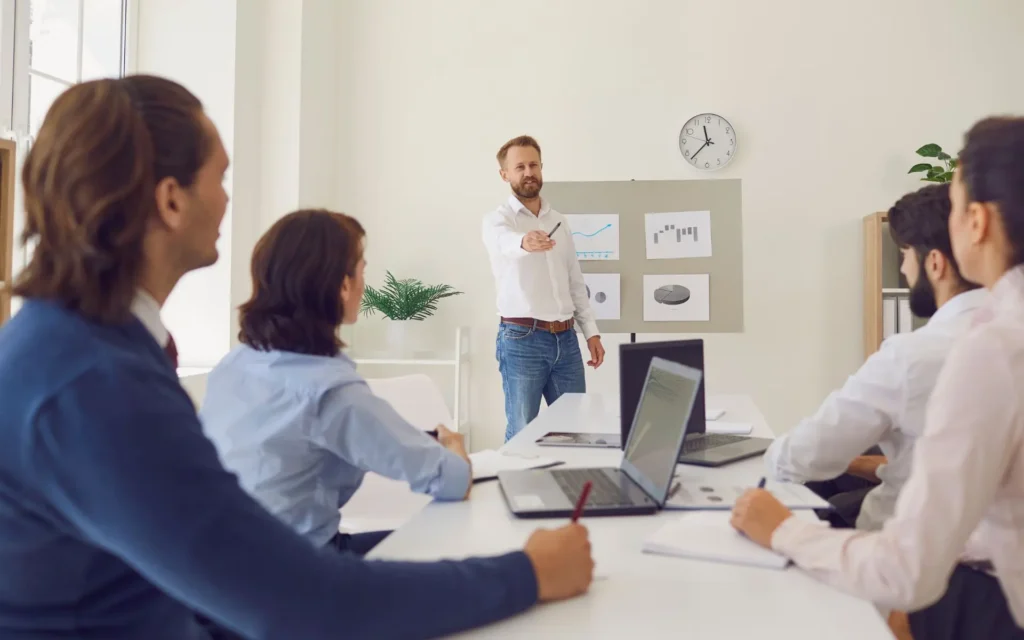 Consultoría empresarial en Tenerife cuándo puede ayudarte una mirada externa